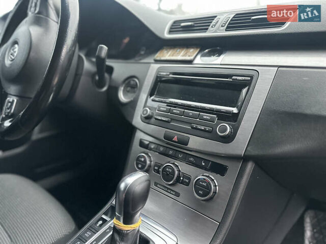 Синий Фольксваген Пассат, объемом двигателя 1.39 л и пробегом 202 тыс. км за 6700 $, фото 10 на Automoto.ua