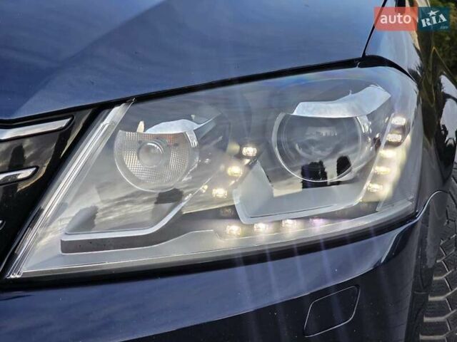 Синий Фольксваген Пассат, объемом двигателя 2 л и пробегом 285 тыс. км за 11600 $, фото 90 на Automoto.ua