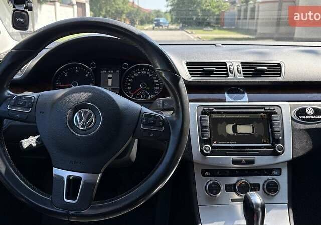 Синій Фольксваген Пассат, об'ємом двигуна 2 л та пробігом 346 тис. км за 12300 $, фото 1 на Automoto.ua