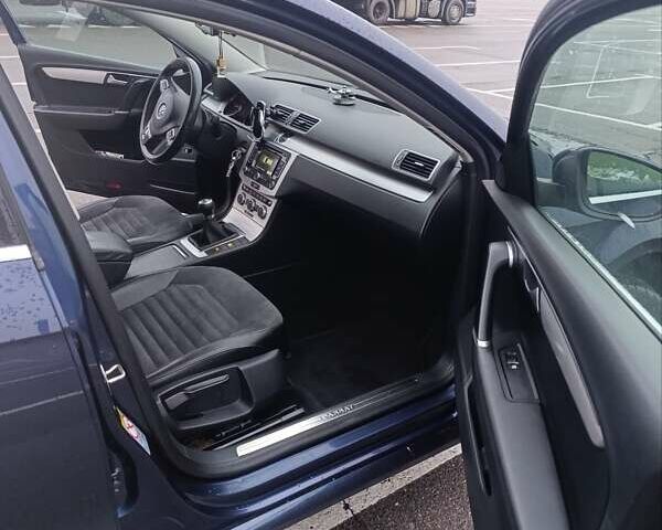 Синій Фольксваген Пассат, об'ємом двигуна 1.6 л та пробігом 237 тис. км за 9700 $, фото 21 на Automoto.ua