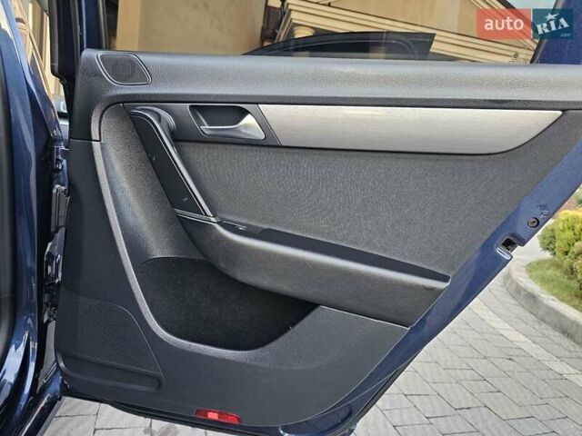 Синий Фольксваген Пассат, объемом двигателя 2 л и пробегом 285 тыс. км за 11600 $, фото 128 на Automoto.ua