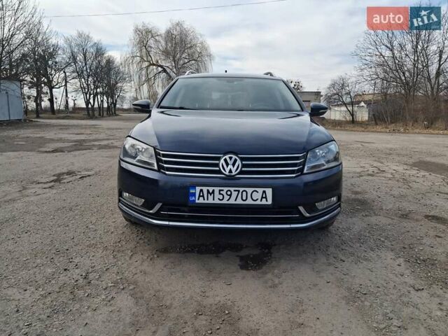 Синий Фольксваген Пассат, объемом двигателя 1.6 л и пробегом 282 тыс. км за 9500 $, фото 3 на Automoto.ua