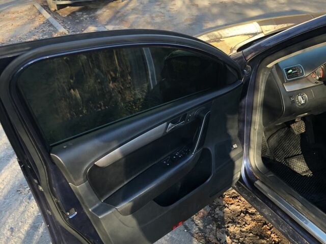 Синий Фольксваген Пассат, объемом двигателя 1.4 л и пробегом 270 тыс. км за 6800 $, фото 12 на Automoto.ua