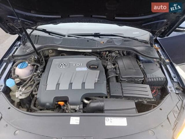 Синій Фольксваген Пассат, об'ємом двигуна 1.6 л та пробігом 237 тис. км за 9700 $, фото 29 на Automoto.ua