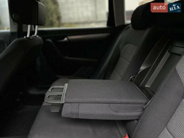 Синий Фольксваген Пассат, объемом двигателя 1.39 л и пробегом 202 тыс. км за 7250 $, фото 18 на Automoto.ua