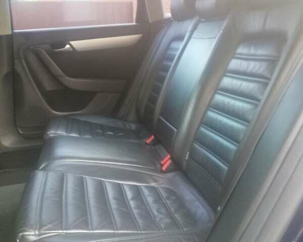 Синій Фольксваген Пассат, об'ємом двигуна 1.6 л та пробігом 285 тис. км за 10500 $, фото 33 на Automoto.ua