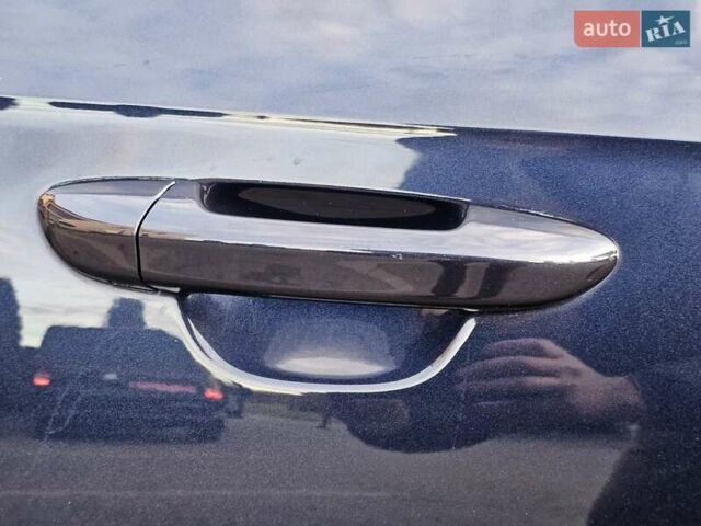 Синий Фольксваген Пассат, объемом двигателя 2 л и пробегом 285 тыс. км за 11600 $, фото 67 на Automoto.ua