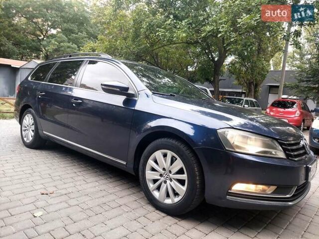 Фольксваген Пассат 2012 у Одесі на Automoto.ua Синій Фольксваген Пассат, об'ємом двигуна 1.6 л та пробігом 50 тис. км за 7700 $, фото 7 на Automoto.ua
