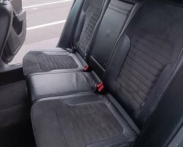 Синій Фольксваген Пассат, об'ємом двигуна 1.6 л та пробігом 237 тис. км за 9700 $, фото 43 на Automoto.ua