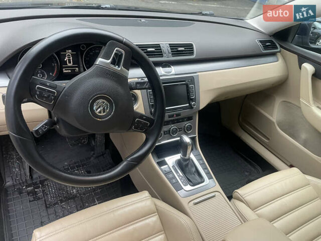 Синій Фольксваген Пассат, об'ємом двигуна 1.97 л та пробігом 306 тис. км за 12800 $, фото 7 на Automoto.ua