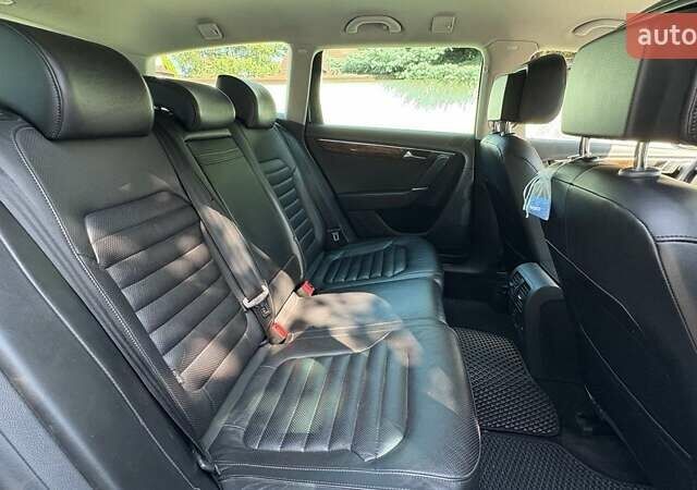 Синій Фольксваген Пассат, об'ємом двигуна 2 л та пробігом 346 тис. км за 12300 $, фото 5 на Automoto.ua