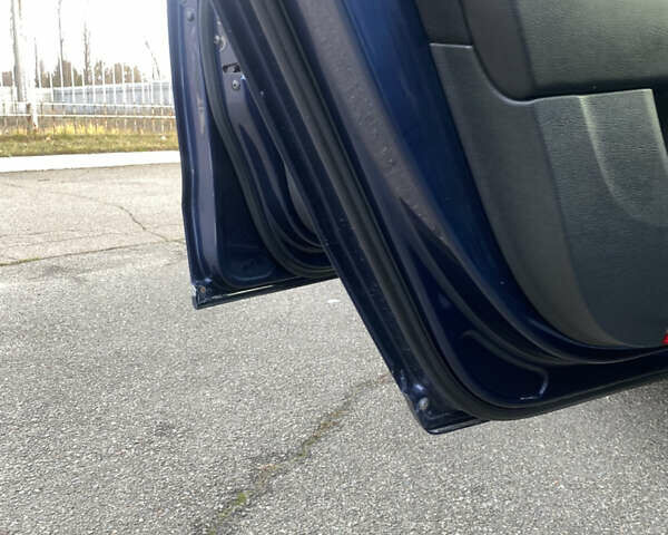 Синій Фольксваген Пассат, об'ємом двигуна 1.6 л та пробігом 262 тис. км за 8500 $, фото 6 на Automoto.ua