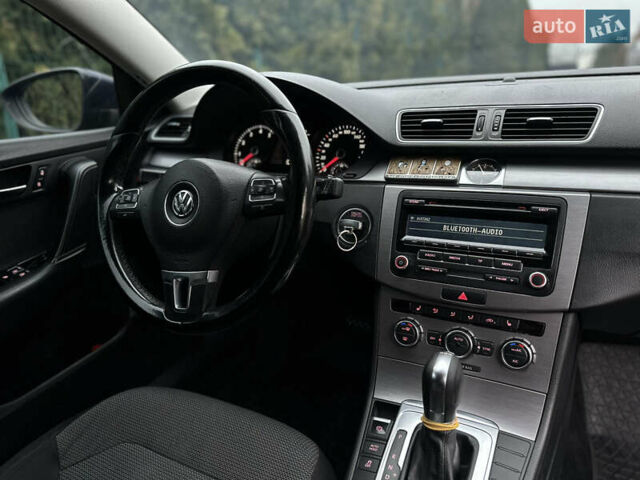 Синий Фольксваген Пассат, объемом двигателя 1.39 л и пробегом 202 тыс. км за 7250 $, фото 10 на Automoto.ua