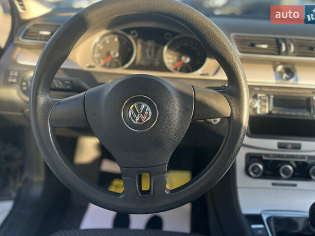 Синий Фольксваген Пассат, объемом двигателя 1.4 л и пробегом 208 тыс. км за 9450 $, фото 14 на Automoto.ua