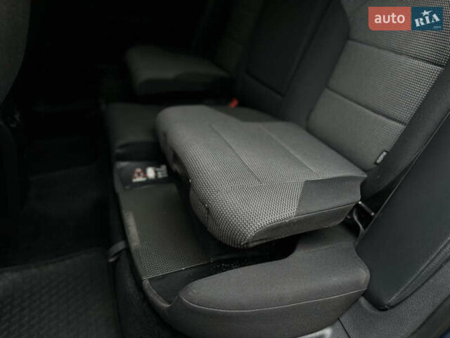 Синий Фольксваген Пассат, объемом двигателя 1.39 л и пробегом 202 тыс. км за 7250 $, фото 16 на Automoto.ua