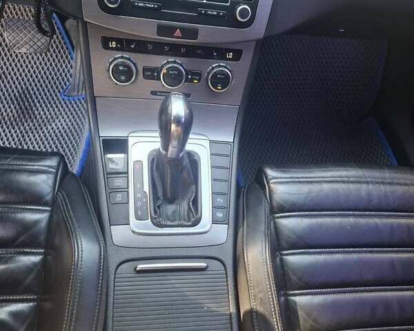 Синій Фольксваген Пассат, об'ємом двигуна 1.4 л та пробігом 264 тис. км за 9500 $, фото 10 на Automoto.ua