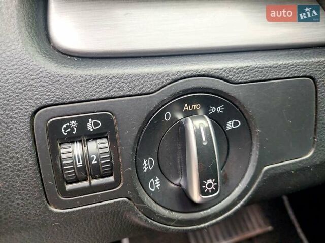 Синий Фольксваген Пассат, объемом двигателя 1.6 л и пробегом 50 тыс. км за 7499 $, фото 10 на Automoto.ua