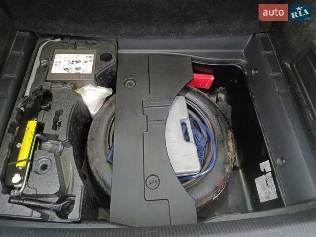 Синій Фольксваген Пассат, об'ємом двигуна 1.6 л та пробігом 237 тис. км за 9700 $, фото 48 на Automoto.ua