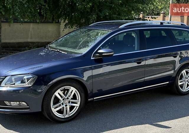 Синій Фольксваген Пассат, об'ємом двигуна 2 л та пробігом 346 тис. км за 12300 $, фото 4 на Automoto.ua