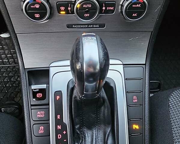 Синий Фольксваген Пассат, объемом двигателя 2 л и пробегом 285 тыс. км за 11600 $, фото 111 на Automoto.ua