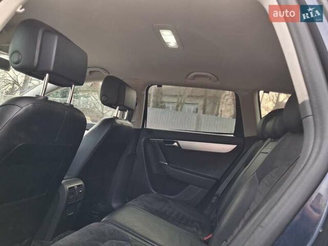 Синий Фольксваген Пассат, объемом двигателя 1.6 л и пробегом 282 тыс. км за 9500 $, фото 14 на Automoto.ua