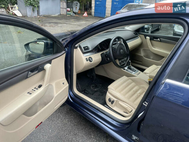 Синій Фольксваген Пассат, об'ємом двигуна 1.97 л та пробігом 306 тис. км за 12800 $, фото 6 на Automoto.ua