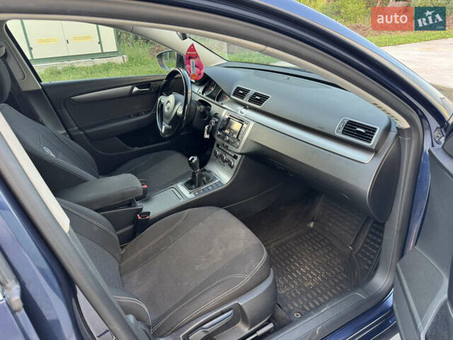 Синій Фольксваген Пассат, об'ємом двигуна 1.97 л та пробігом 326 тис. км за 9500 $, фото 7 на Automoto.ua