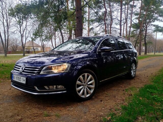 Синий Фольксваген Пассат, объемом двигателя 1.6 л и пробегом 275 тыс. км за 10000 $, фото 1 на Automoto.ua