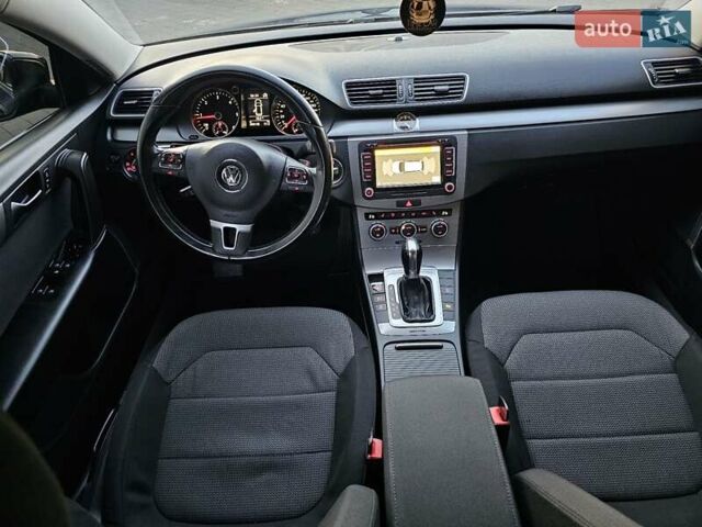 Синий Фольксваген Пассат, объемом двигателя 2 л и пробегом 285 тыс. км за 11600 $, фото 95 на Automoto.ua