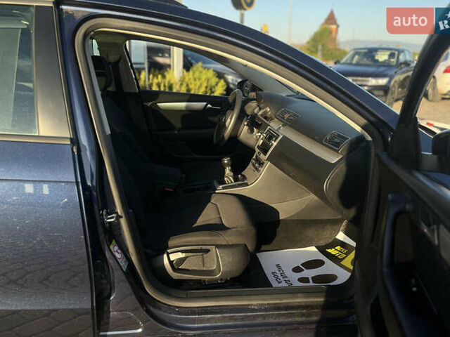 Синий Фольксваген Пассат, объемом двигателя 1.4 л и пробегом 208 тыс. км за 9450 $, фото 9 на Automoto.ua