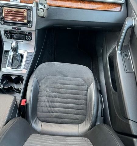 Синий Фольксваген Пассат, объемом двигателя 2 л и пробегом 161 тыс. км за 13450 $, фото 66 на Automoto.ua