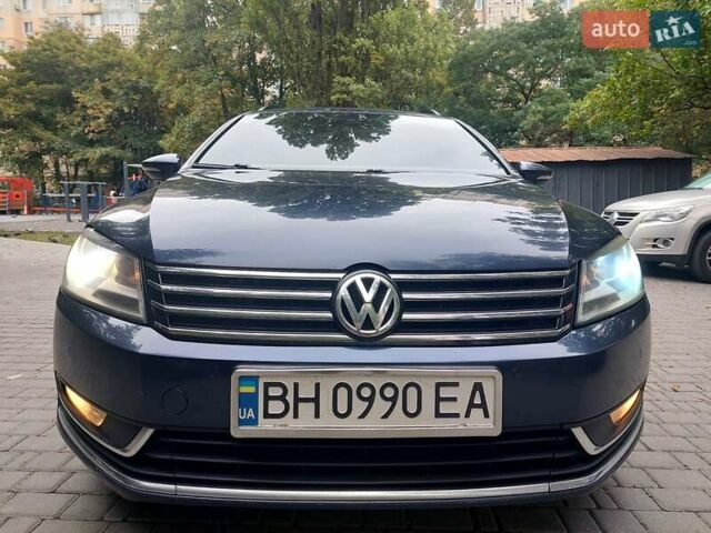 Синій Фольксваген Пассат, об'ємом двигуна 1.6 л та пробігом 50 тис. км за 7999 $, фото 5 на Automoto.ua