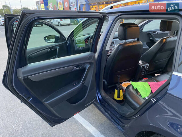 Синий Фольксваген Пассат, объемом двигателя 1.4 л и пробегом 343 тыс. км за 7500 $, фото 24 на Automoto.ua