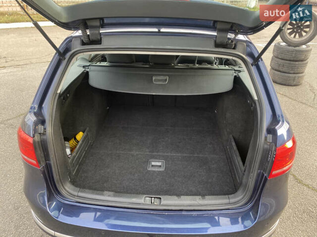 Синій Фольксваген Пассат, об'ємом двигуна 1.6 л та пробігом 262 тис. км за 8500 $, фото 14 на Automoto.ua