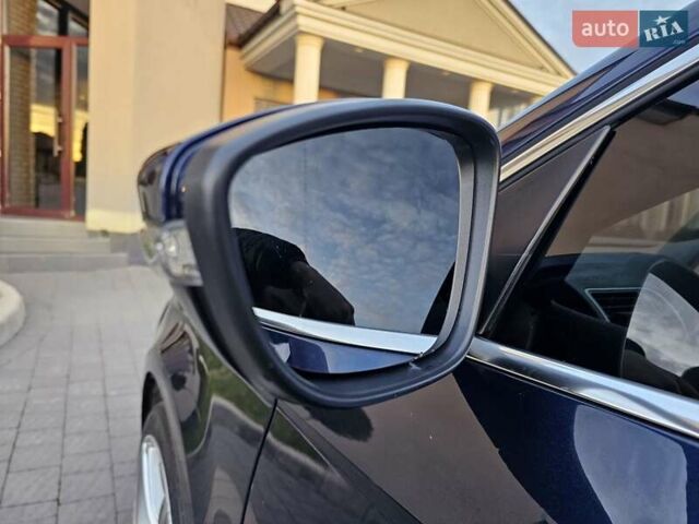 Синий Фольксваген Пассат, объемом двигателя 2 л и пробегом 285 тыс. км за 11600 $, фото 138 на Automoto.ua