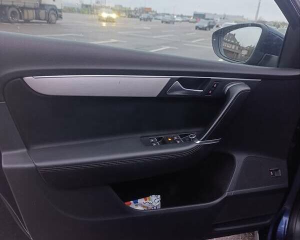 Синій Фольксваген Пассат, об'ємом двигуна 1.6 л та пробігом 237 тис. км за 9700 $, фото 22 на Automoto.ua