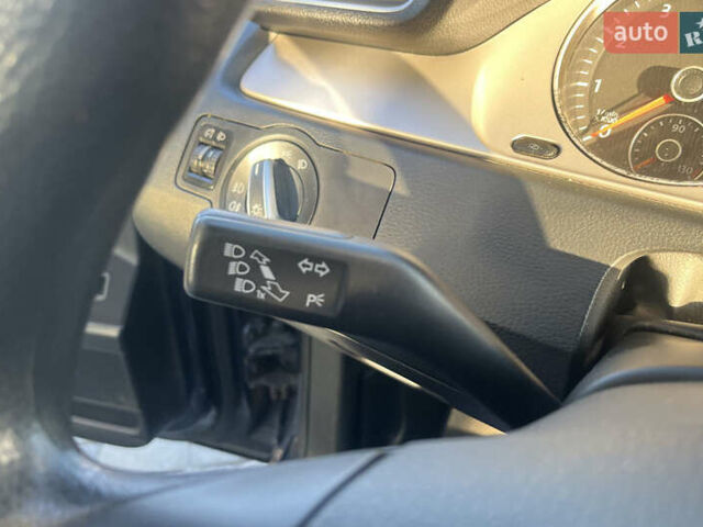 Синий Фольксваген Пассат, объемом двигателя 1.4 л и пробегом 208 тыс. км за 9450 $, фото 19 на Automoto.ua