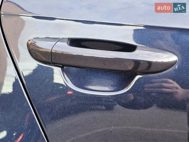 Синий Фольксваген Пассат, объемом двигателя 2 л и пробегом 285 тыс. км за 11600 $, фото 69 на Automoto.ua