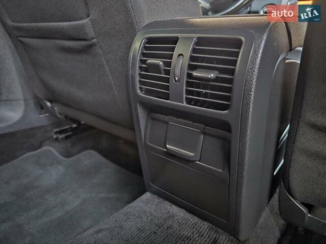 Синий Фольксваген Пассат, объемом двигателя 2 л и пробегом 285 тыс. км за 11600 $, фото 142 на Automoto.ua