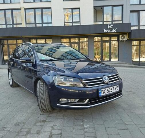 Синий Фольксваген Пассат, объемом двигателя 1.97 л и пробегом 288 тыс. км за 11700 $, фото 2 на Automoto.ua