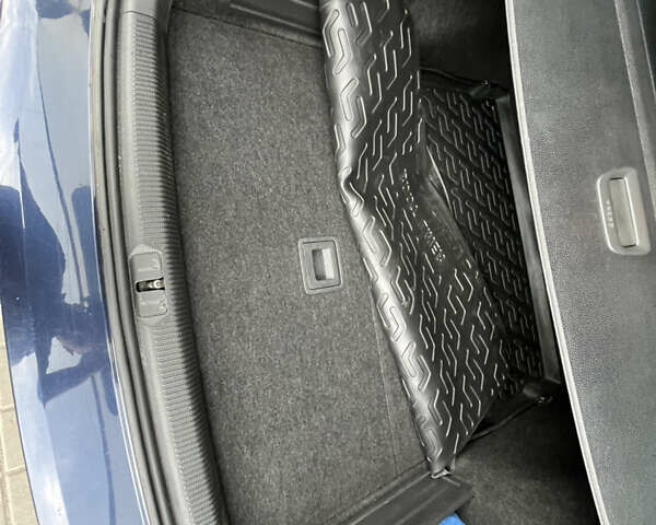 Синий Фольксваген Пассат, объемом двигателя 2 л и пробегом 358 тыс. км за 10900 $, фото 18 на Automoto.ua