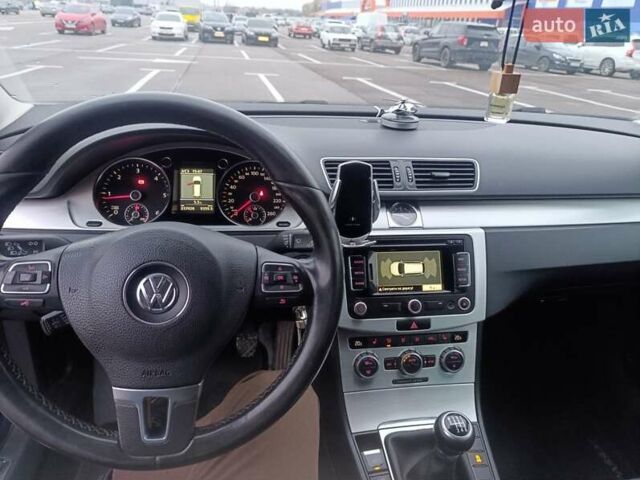 Синій Фольксваген Пассат, об'ємом двигуна 1.6 л та пробігом 237 тис. км за 9700 $, фото 28 на Automoto.ua