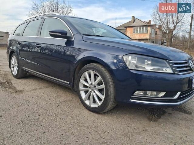 Синий Фольксваген Пассат, объемом двигателя 1.6 л и пробегом 282 тыс. км за 9500 $, фото 4 на Automoto.ua
