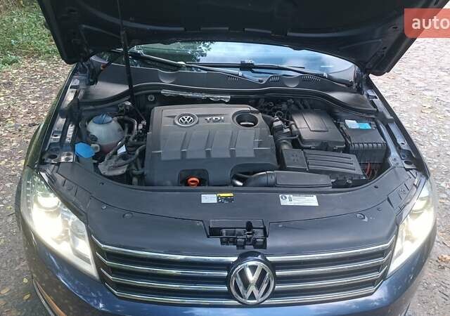 Синий Фольксваген Пассат, объемом двигателя 1.6 л и пробегом 233 тыс. км за 9500 $, фото 13 на Automoto.ua