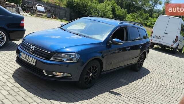 Синий Фольксваген Пассат, объемом двигателя 1.6 л и пробегом 279 тыс. км за 8700 $, фото 1 на Automoto.ua