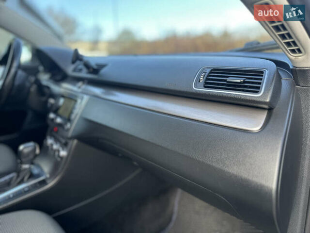 Синий Фольксваген Пассат, объемом двигателя 2 л и пробегом 272 тыс. км за 10350 $, фото 47 на Automoto.ua