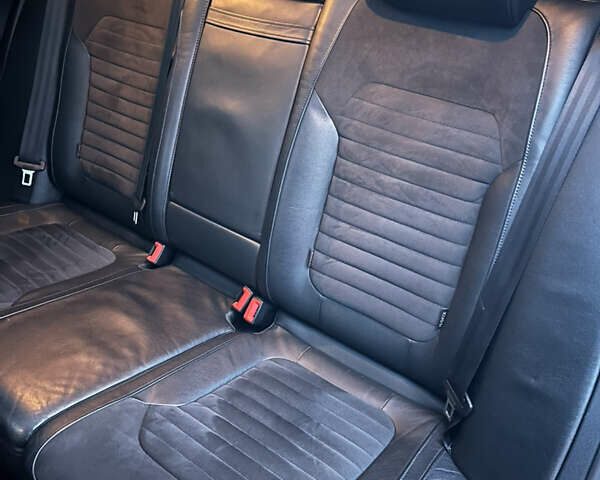 Синій Фольксваген Пассат, об'ємом двигуна 1.6 л та пробігом 274 тис. км за 12500 $, фото 67 на Automoto.ua