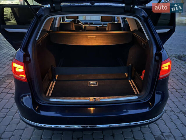 Синій Фольксваген Пассат, об'ємом двигуна 1.6 л та пробігом 274 тис. км за 12500 $, фото 92 на Automoto.ua