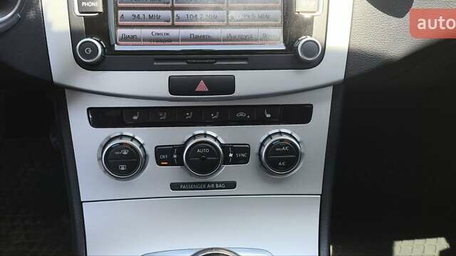 Синий Фольксваген Пассат, объемом двигателя 1.6 л и пробегом 279 тыс. км за 8700 $, фото 11 на Automoto.ua