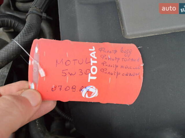 Синий Фольксваген Пассат, объемом двигателя 1.6 л и пробегом 248 тыс. км за 7800 $, фото 34 на Automoto.ua